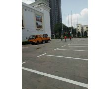 停車場(chǎng)車位劃線
